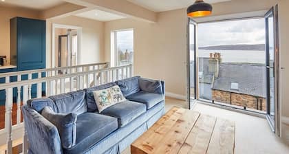 Host & Stay | Watch House