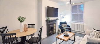 Host & Stay | High Street Cottage