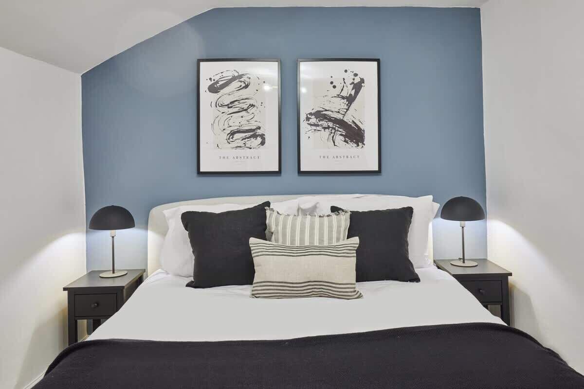 2 多间卧室、办公桌、熨斗/熨衣板、免费 WiFi