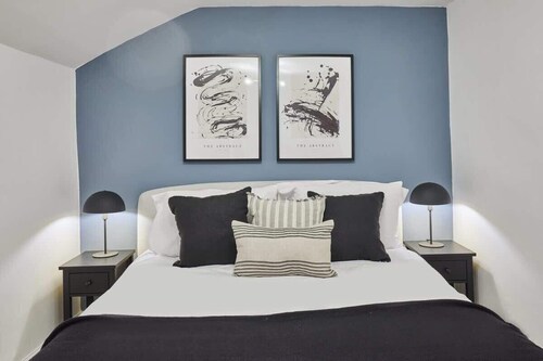 Host & Stay | High Street Cottage