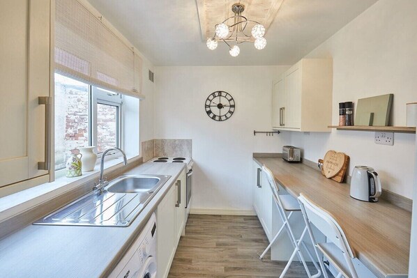 Fridge, microwave, oven, stovetop - Host & Stay | The Railway Cottage (Saltburn-by-the-Sea)