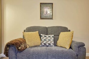 TV, fireplace, offices - Host & Stay | Lavender Cottage (Whitby)