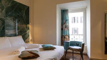Superior kamer, 1 kingsize bed, niet-roken, uitzicht op stad | Donzen dekbedden, een minibar, een kluis op de kamer