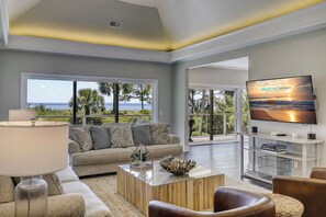 Smart TV, videojuegos, futbolito y tenis de mesa 