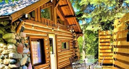 3 Cottage Exclusive Retreat|Hot Tubs|Walk to Beach