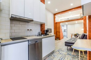 Fridge, microwave, oven, dishwasher