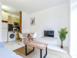 Interior - APARTAMENTO EN CAVA BAJA DE ALQUILER TEMPORAL (Madrid)