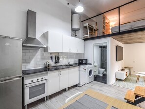 Refrigerador, microondas, horno y lavavajillas 