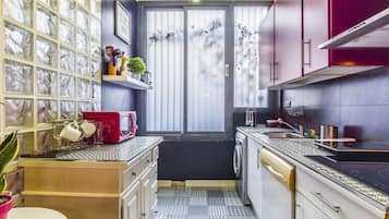 Køleskab, mikrobølgeovn, ovn, opvaskemaskine