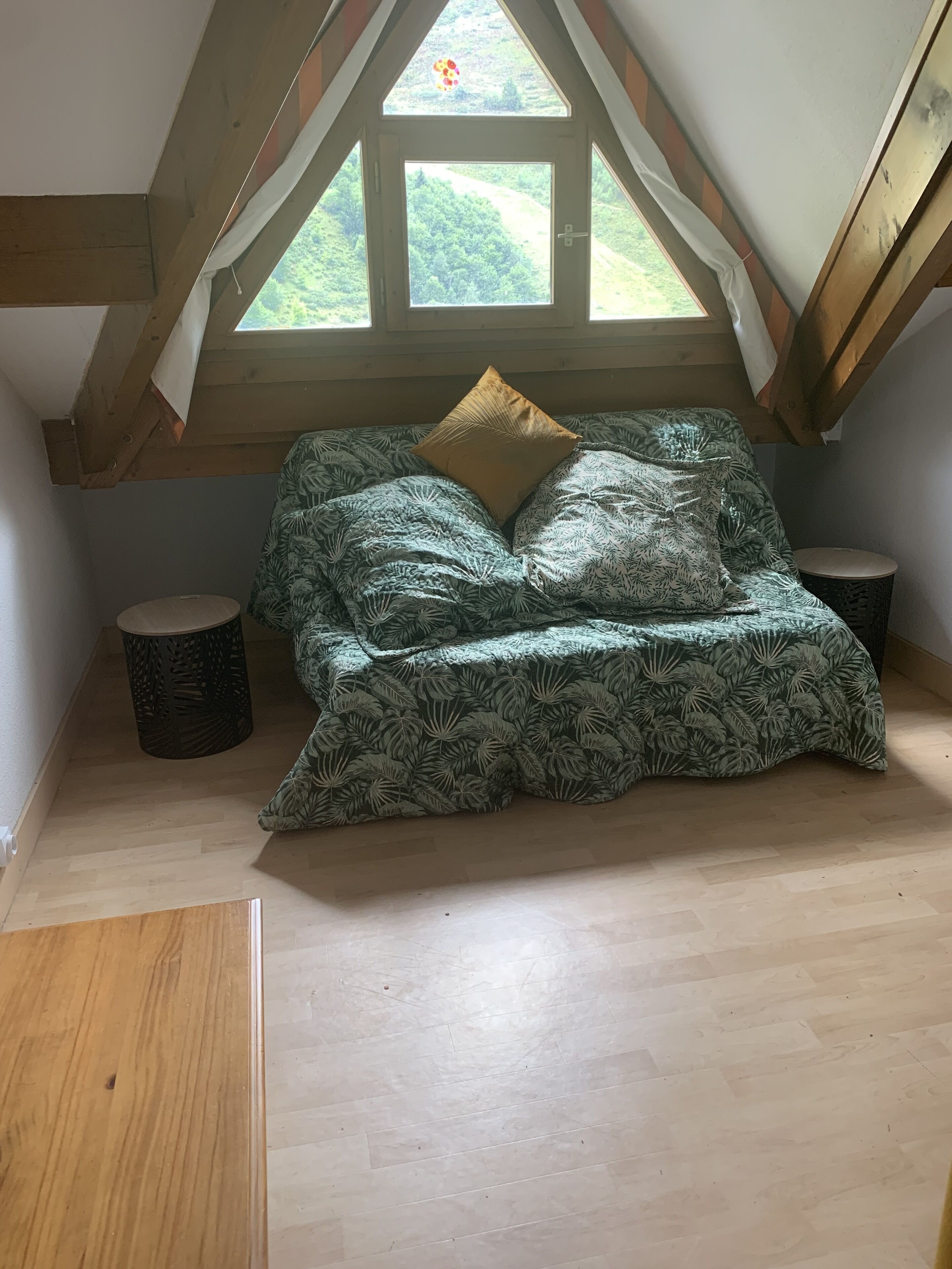 3 bedrooms, desk, free WiFi, bed sheets