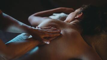 Espace de soins pour les couples, soins corporels, soins d'aromathérapie