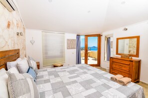 4 Schlafzimmer, Zimmersafe, Schreibtisch, Bügeleisen/Bügelbrett