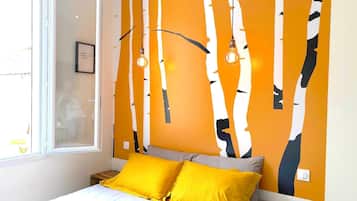 Iron/ironing board, free Internet, bed sheets