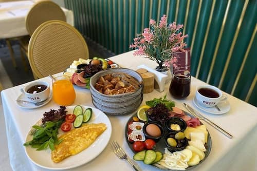 Daily buffet breakfast for a fee