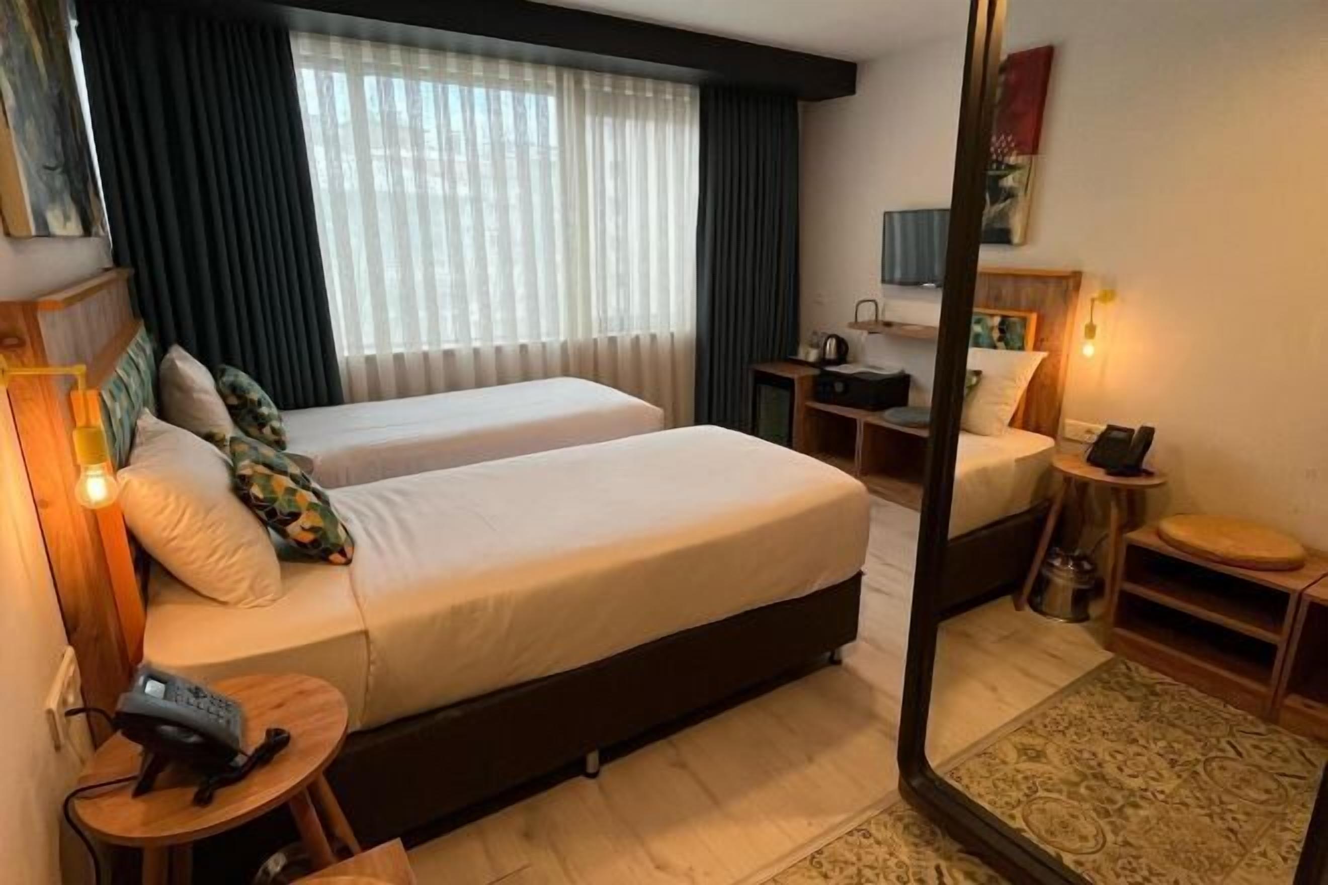 Minibar, in-room safe, iron/ironing board, free WiFi