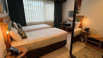 Business Twin Room, City View | Minibar, in-room safe, iron/ironing board, free WiFi
