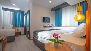 Business Triple Room, Multiple Beds, City View | Minibar, in-room safe, iron/ironing board, free WiFi - The Gate Hotels Kadıköy Downtown (Istanbul)