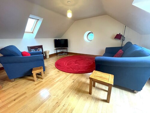Beautiful Rural 3BR Cottage with Stunning Views - Pass the Keys