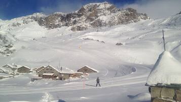 Snow and ski sports