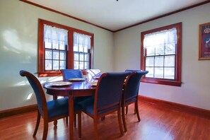 Dining - The Arch House (Faribault)