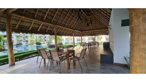Outdoor dining - Penthouse with Roof Garden, an experience like no other. (Manzanillo)