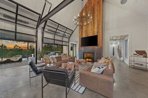 Smart-TV, Kamin, Videospiele, Tischfußball