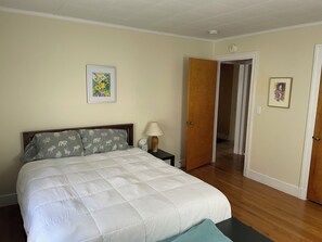 2 bedrooms, desk, travel crib, free WiFi