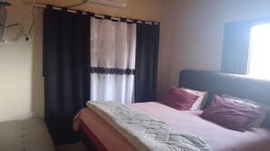2 quartos, escrivaninha, Wi-Fi de cortesia