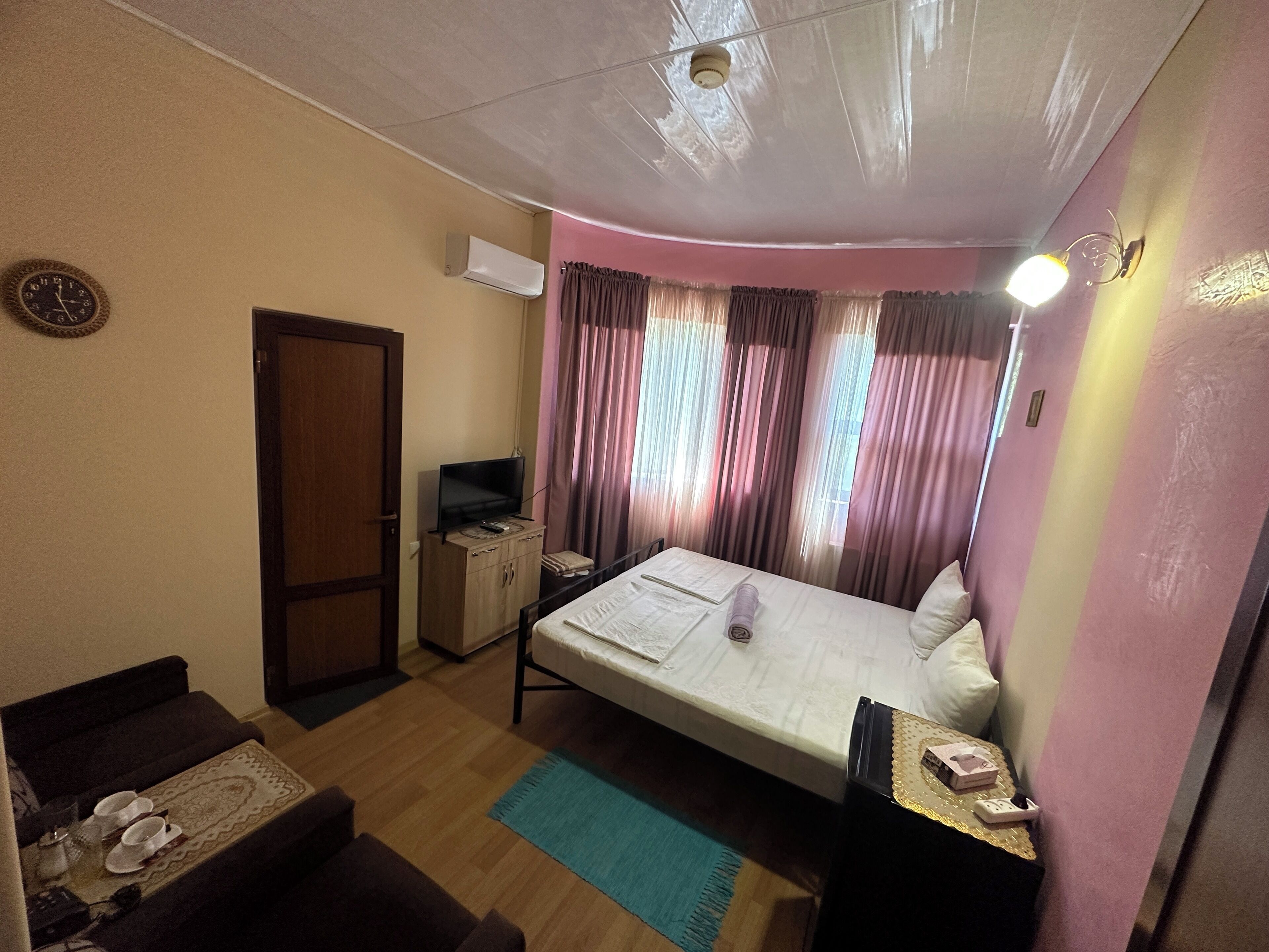 standard double room | soundproofing, iron/ironing board, free wifi