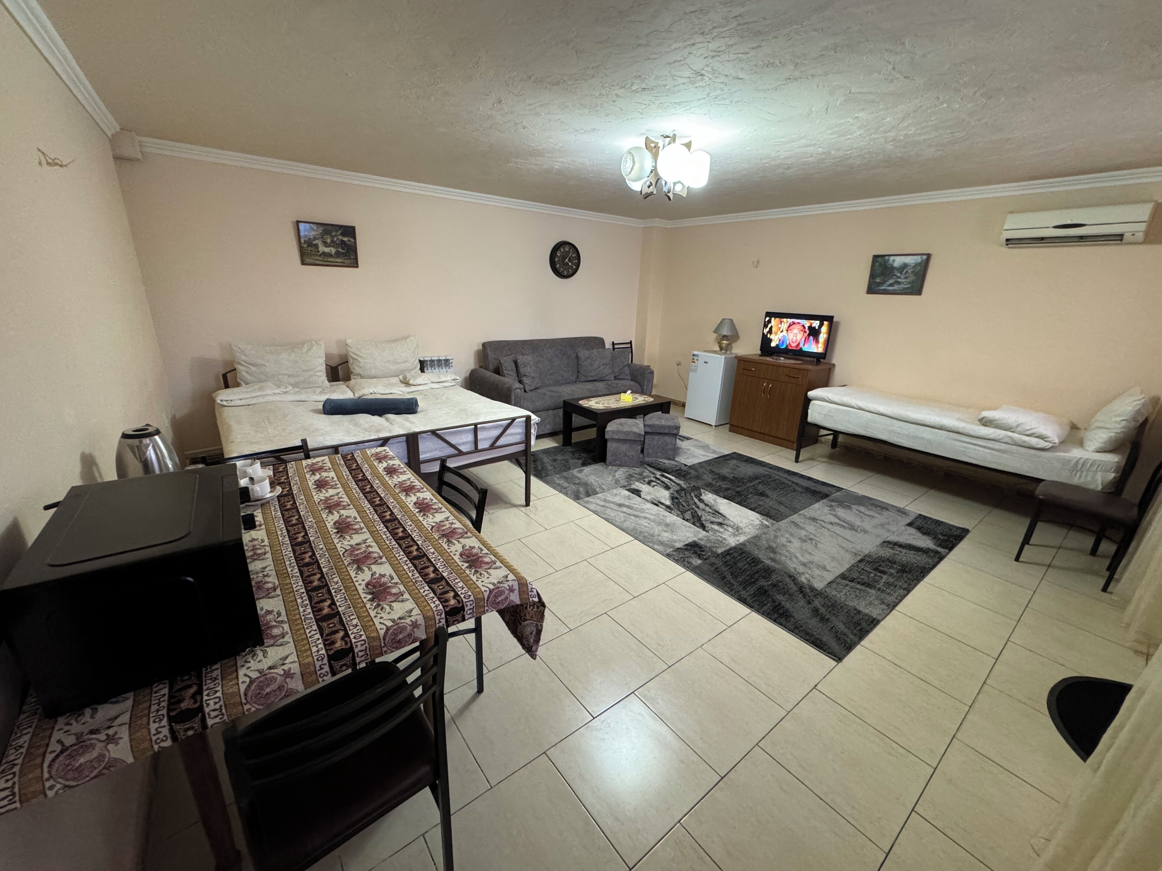 soundproofing, iron/ironing board, free wifi