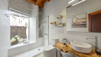 Douche, serviettes fournies