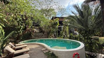 Outdoor pool, pool loungers
