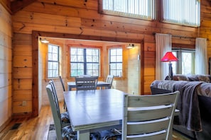 Dining - Mountain-view cabin with, firepit, pool table, fireplace & stove (Blue Ridge)