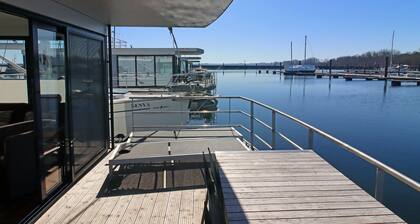 Hausboot in Boltenhagen