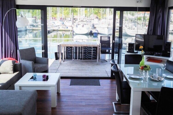 Dining - Hausboot in Boltenhagen (Boltenhagen)