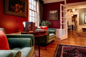 Interior - 16 Elm Heritage Hotel (Trumansburg)