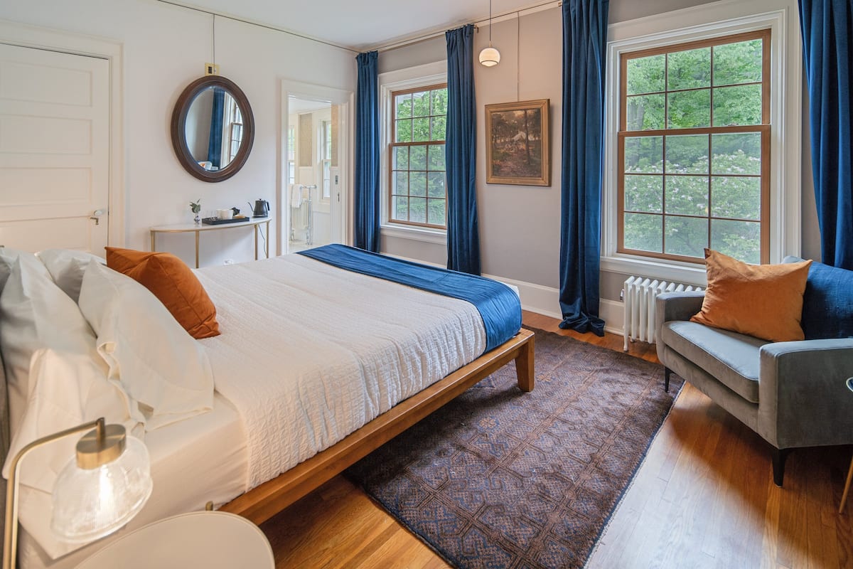 Classic Room | Egyptian cotton sheets, premium bedding, pillowtop beds