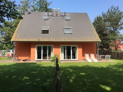 Haus Erlenblick 1, ruhig, familienfreundlich, großer Garten, Hunde willkommen