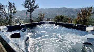 屋外スパ浴槽