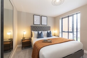 2 habitaciones, decoración personalizada y muebles diferentes