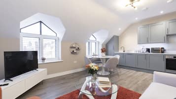 Leilighet | Eget kjøkken | Kjøleskap, mikrobølgeovn, ovn og kokeplater