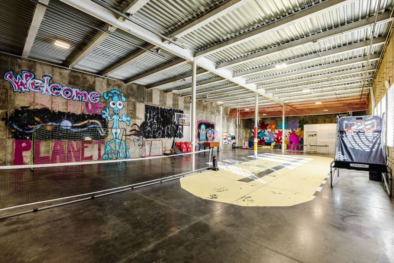 Family Fun with Adventure AND Relaxation! Fun Factory, Hot Tub, and Style Galore