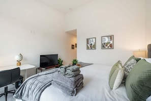 3 chambres, fer et planche à repasser, Wi-Fi gratuit, draps fournis