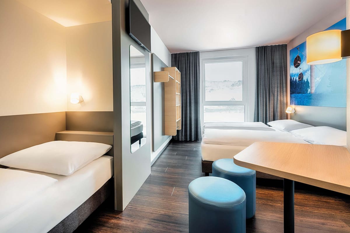 Triple Room | Free WiFi, bed sheets