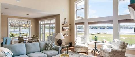 Smart-TV, Kamin, Drucker