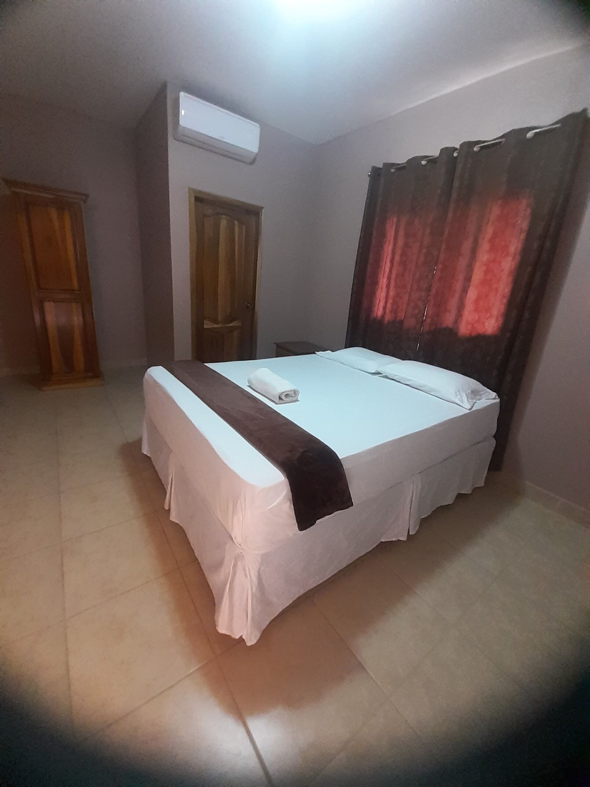 Iron/ironing board, free WiFi, bed sheets