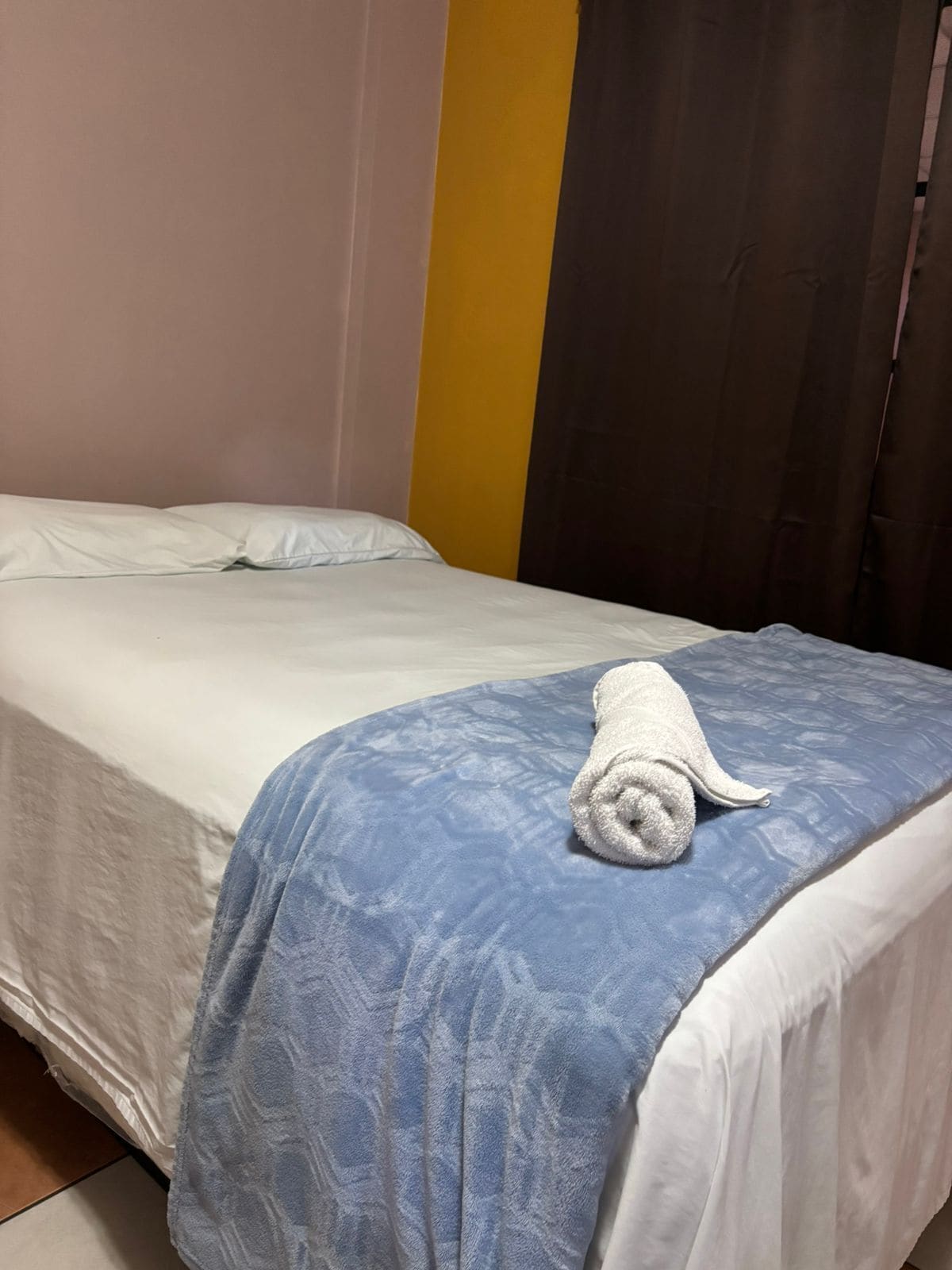 basic single room | iron/ironing board, free wifi, bed sheets