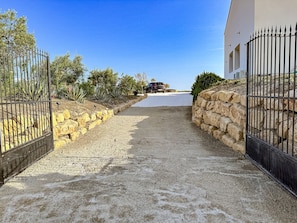 Entrada de la propiedad