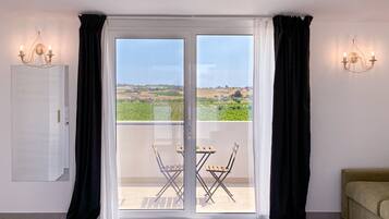 Suíte elite, terraço, vista para a piscina | Roupas de cama premium