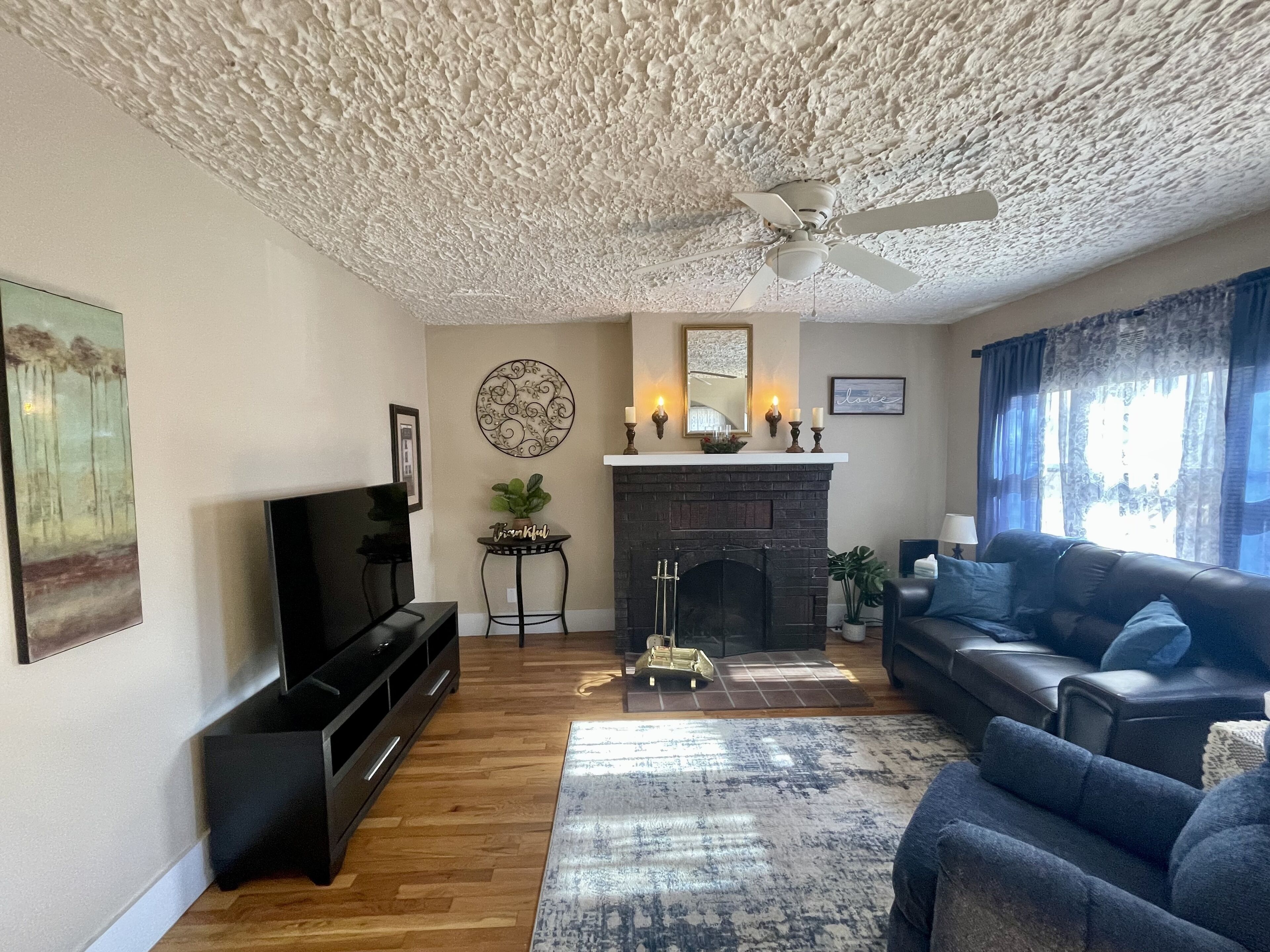 Revitalize at Sapphire House in this beautiful 1 bedroom duplex.